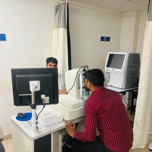 Optovue RTVue FD-OCT in use at Dayal Eye Centre